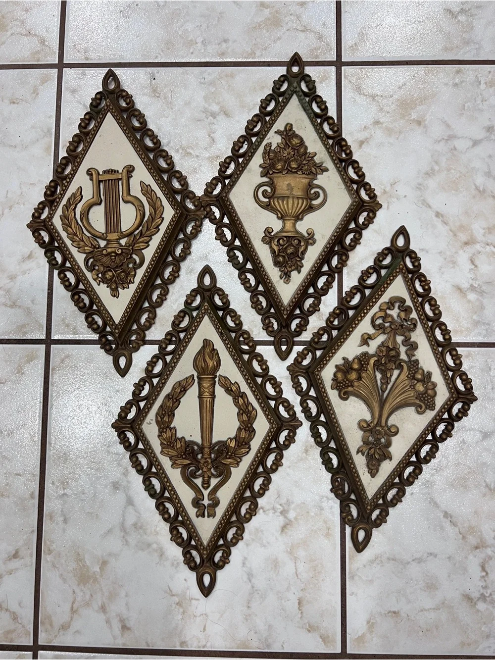 Vintage 1971 HOMCO Wall Plaques Set of 4 Gold French Provincial Dart 7224